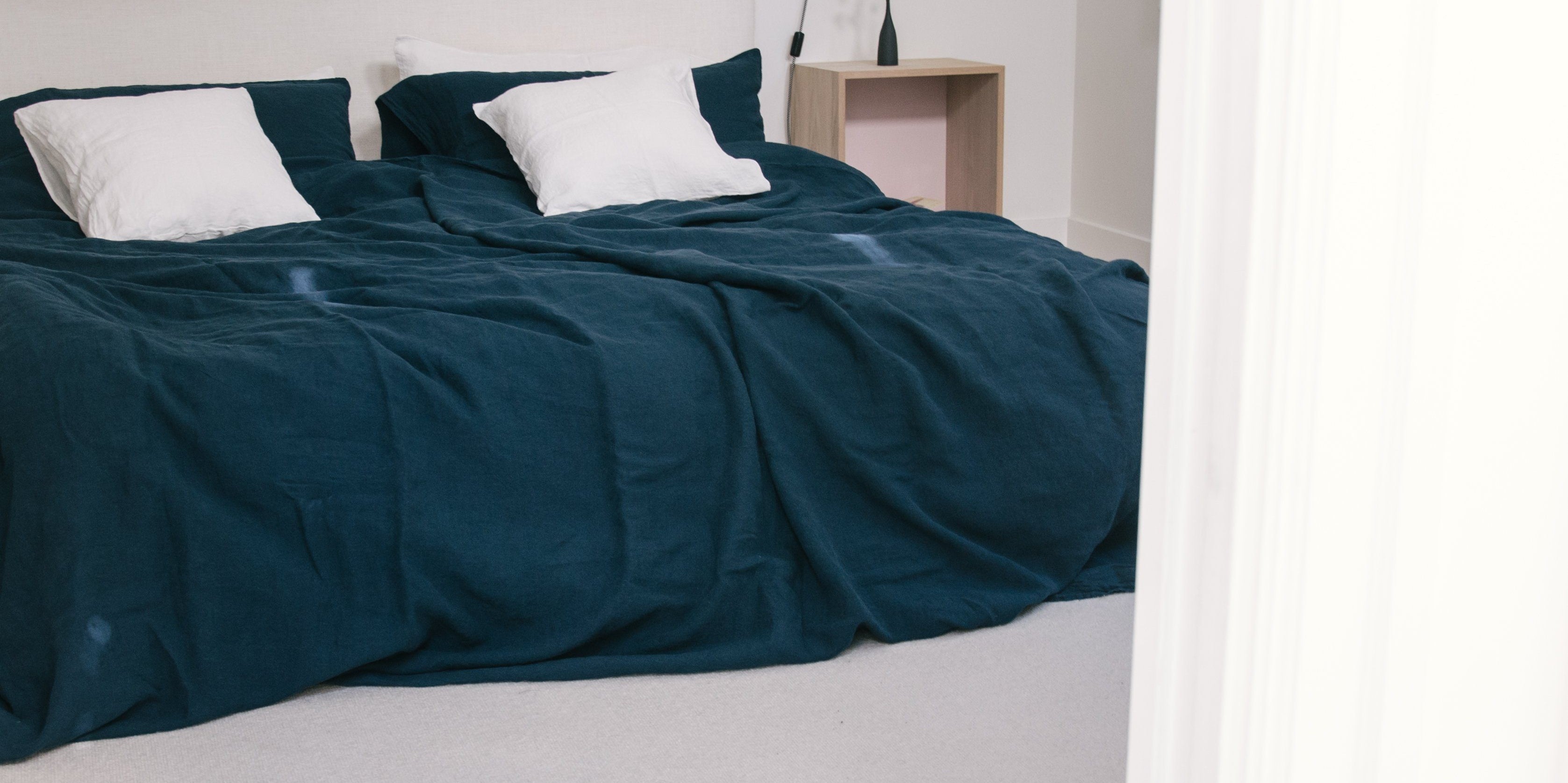 luxury blue linen duvet covers by Sömn bedding store Canada